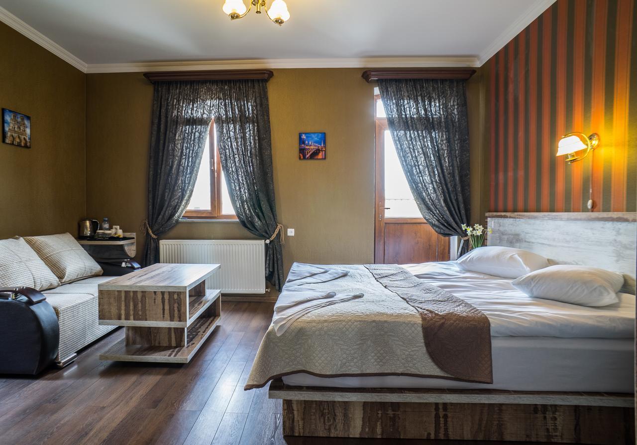 Hotel Tiflis Achaltsiche Buitenkant foto