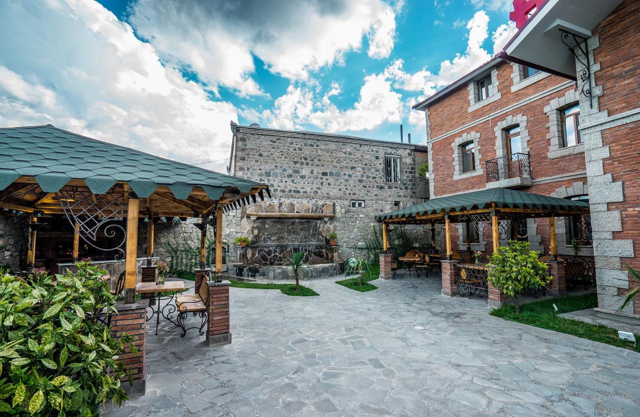 Hotel Tiflis Achaltsiche Buitenkant foto