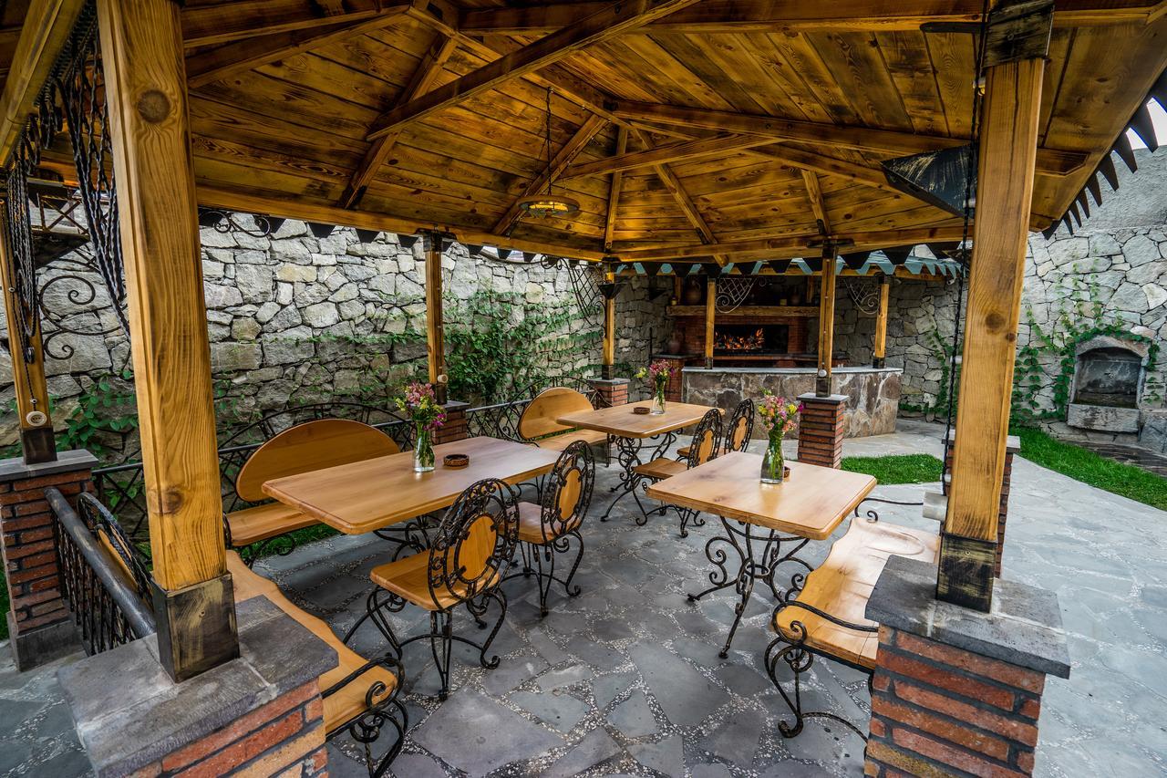 Hotel Tiflis Achaltsiche Buitenkant foto