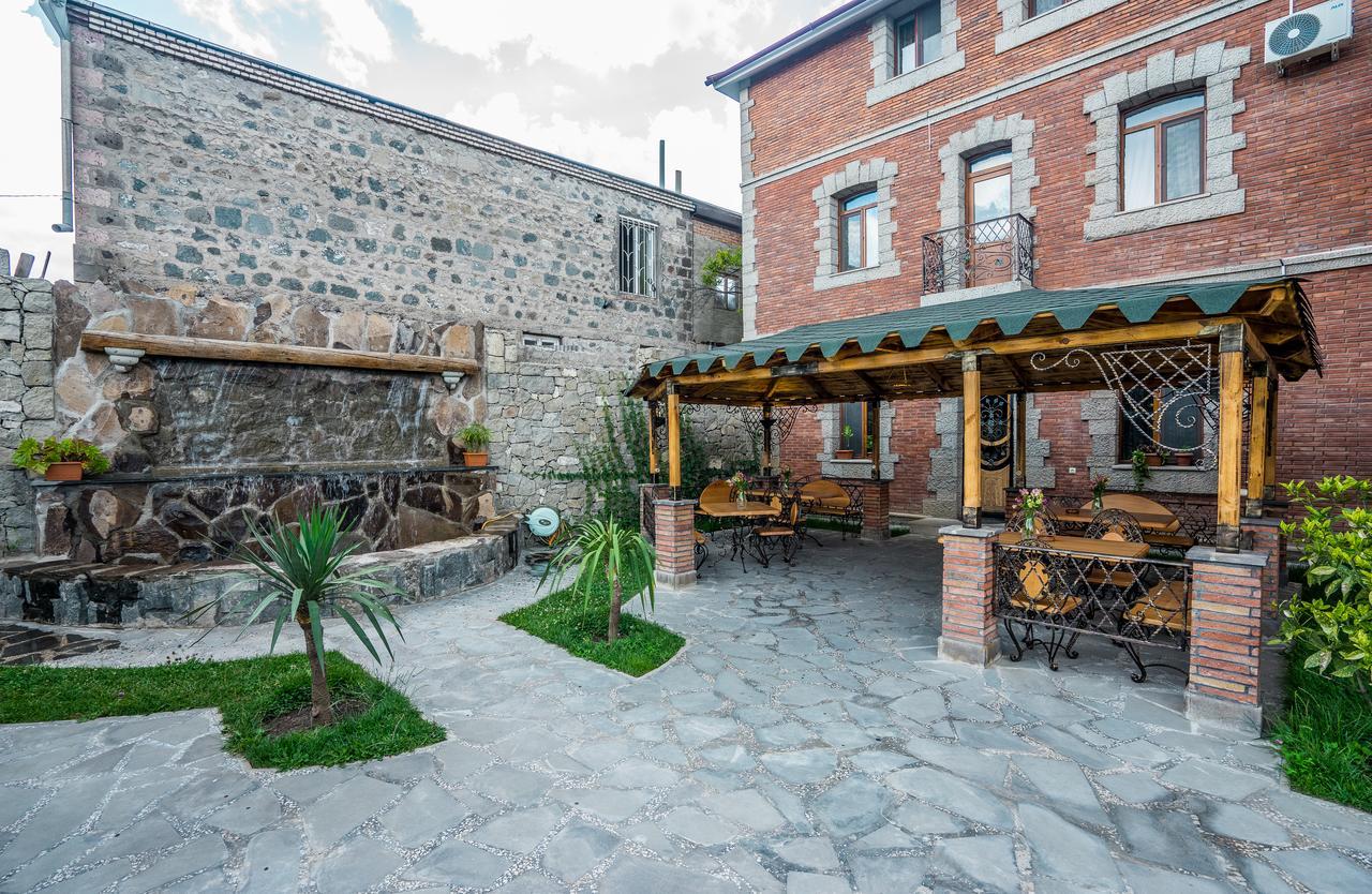 Hotel Tiflis Achaltsiche Buitenkant foto